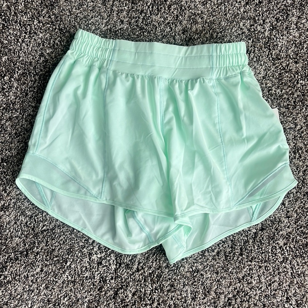 Lululemon Mint Green LowRise Hotty Hot Lined 4" Runnin Shorts ✅NWT✅